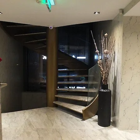 Hotel Sevilla & Lounge - Adults Only